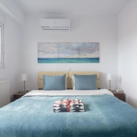New Spacious Apartment Located In Pireus Zewnętrze zdjęcie