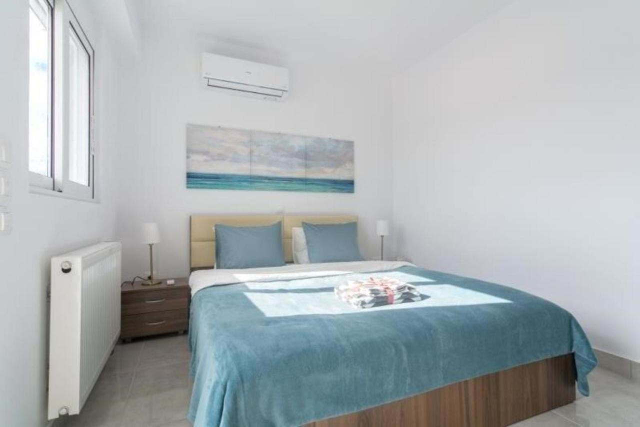 New Spacious Apartment Located In Pireus Zewnętrze zdjęcie