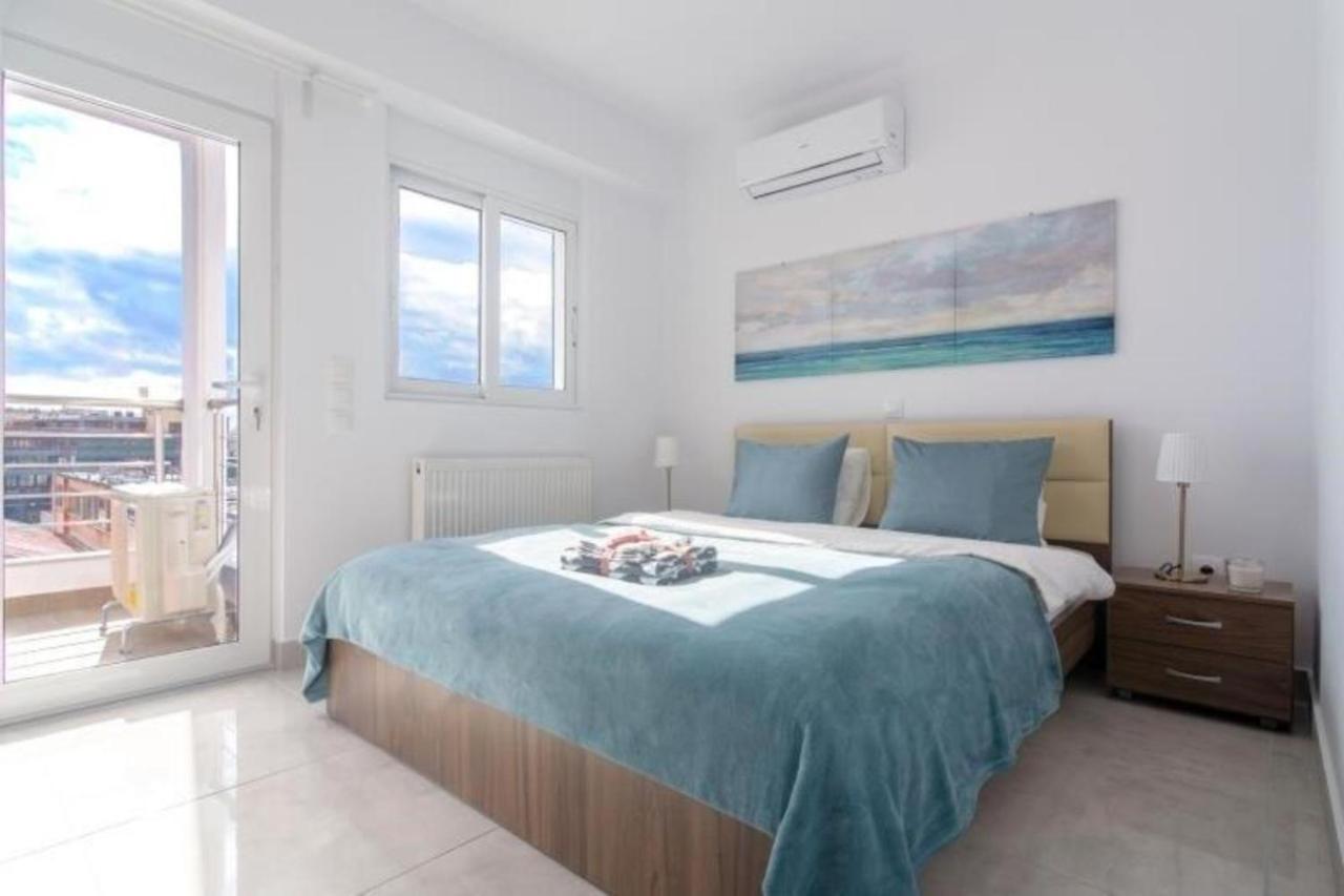 New Spacious Apartment Located In Pireus Zewnętrze zdjęcie