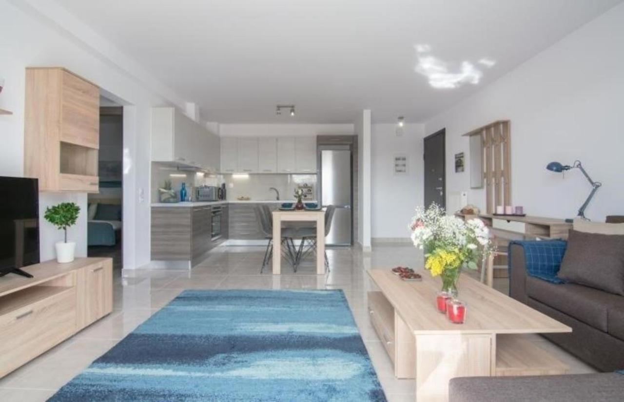 New Spacious Apartment Located In Pireus Zewnętrze zdjęcie