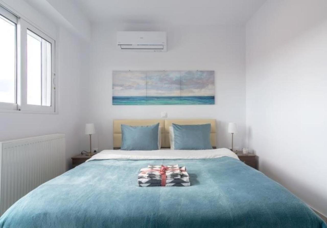 New Spacious Apartment Located In Pireus Zewnętrze zdjęcie